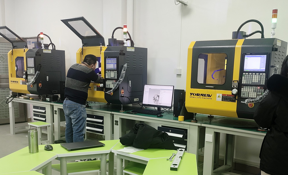 桌面五轴加工中心